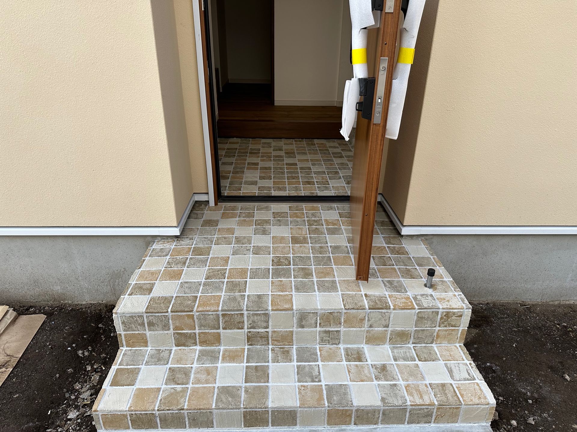 9cm角 ミニタイル | 富士市でのエクステリア・外構工事を写真で紹介